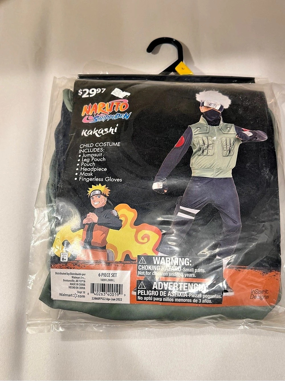 Spirit Halloween Naruto Kakashi Costume Boys size L
NWT Costume in Black & Gree